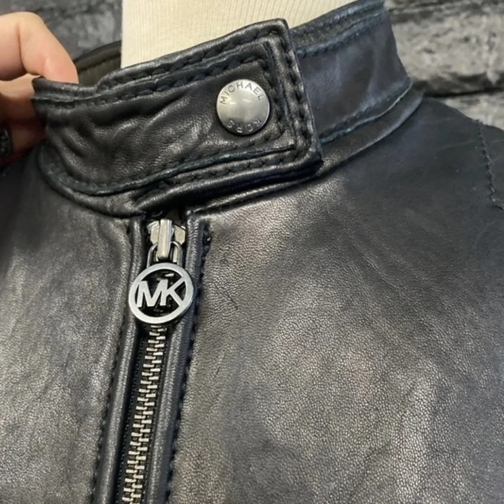 MICHAEL KORS BLACK LEATHER CAFE RACER MOTO JACKET L - Picture 3 of 9